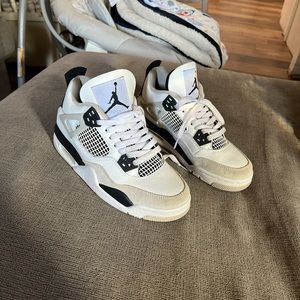 military jordan 4s